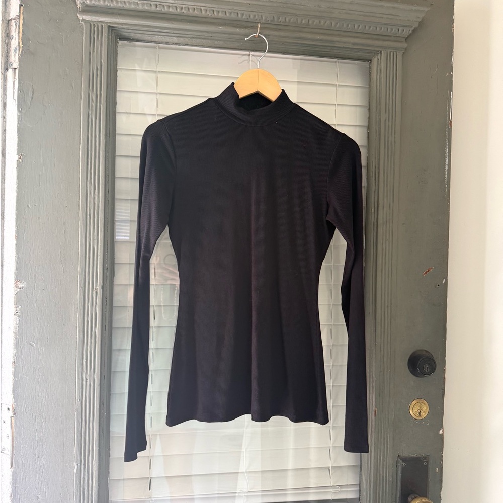 SKIMS NWT Soft Lounge Mock Neck Long Sleeve Top